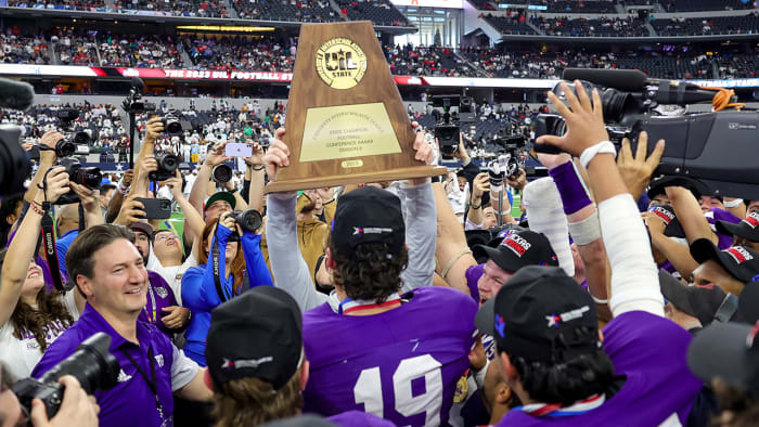 South Oak Cliff vs Port Neches Groves UIL 5A Division 2 Final December 16, 2023 Photo-Tommy Hays21